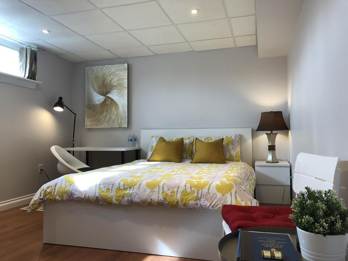 Peaceful Cosy Room With Garden View, Private Parking Toronto Ngoại thất bức ảnh