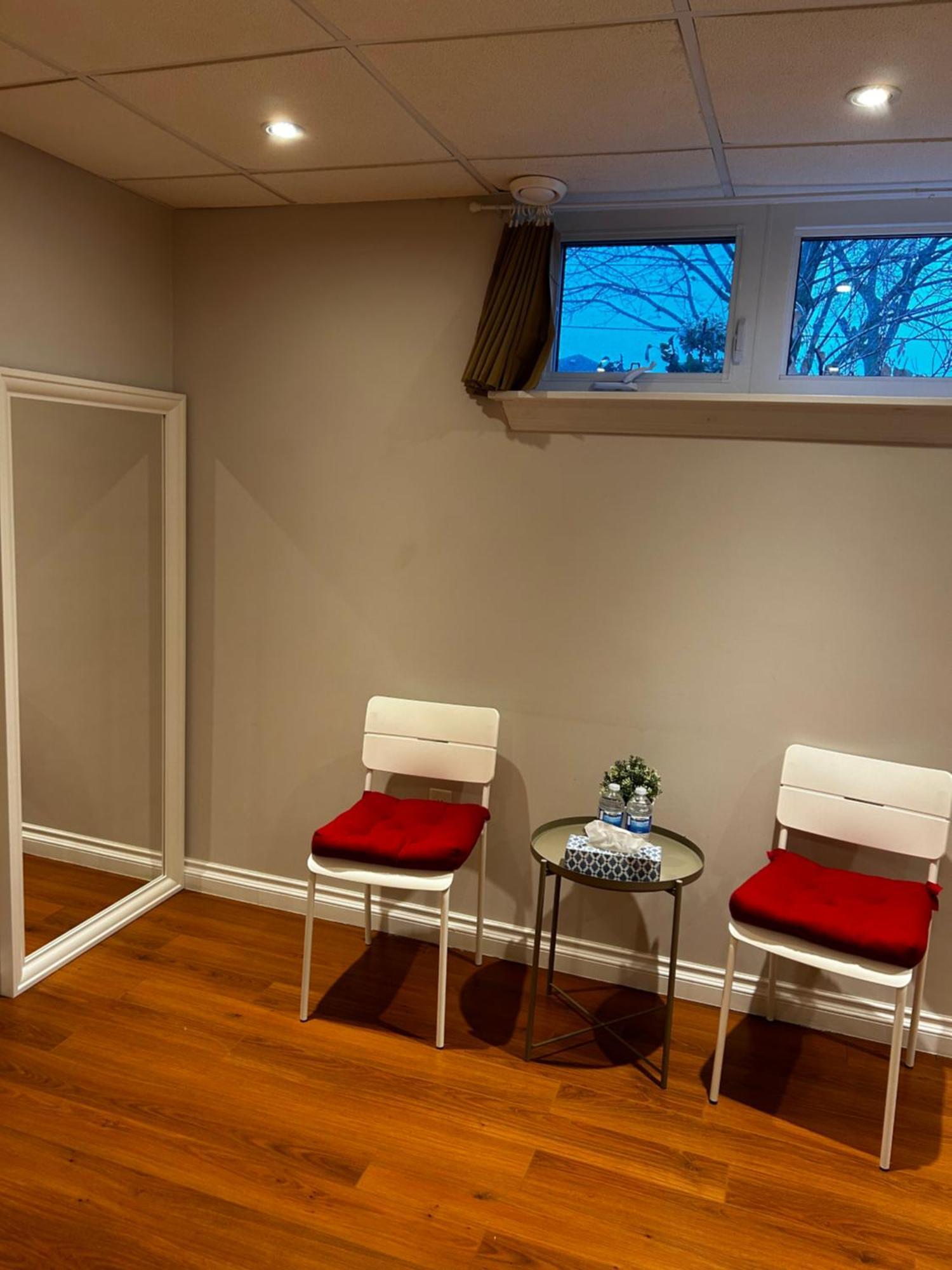 Peaceful Cosy Room With Garden View, Private Parking Toronto Ngoại thất bức ảnh